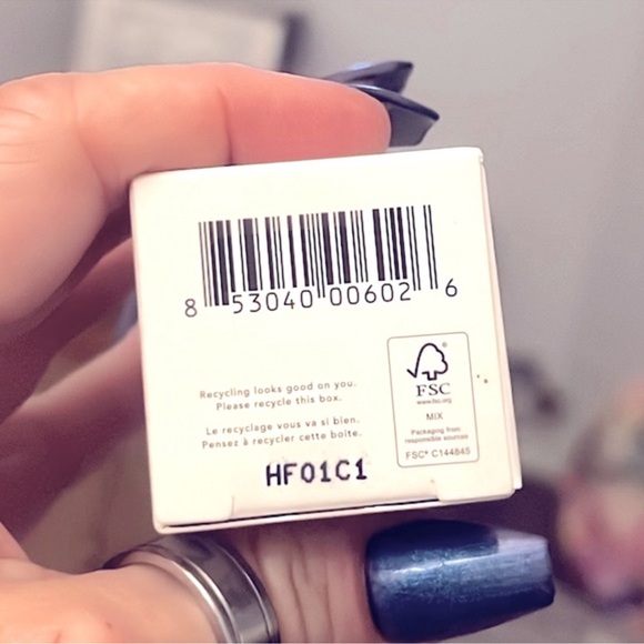 HERBIVORE BOTANICALS Lapis Balancing Facial Oil - Picture 7 of 10